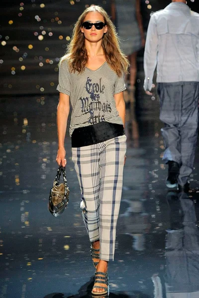 Look 19